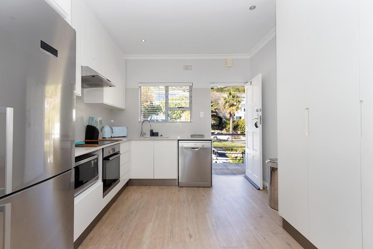 Stunning Sea View Apartment - Camps Bay 케이프타운 외부 사진