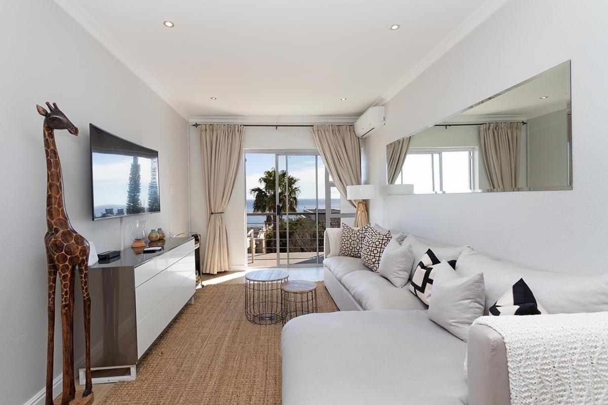 Stunning Sea View Apartment - Camps Bay 케이프타운 외부 사진