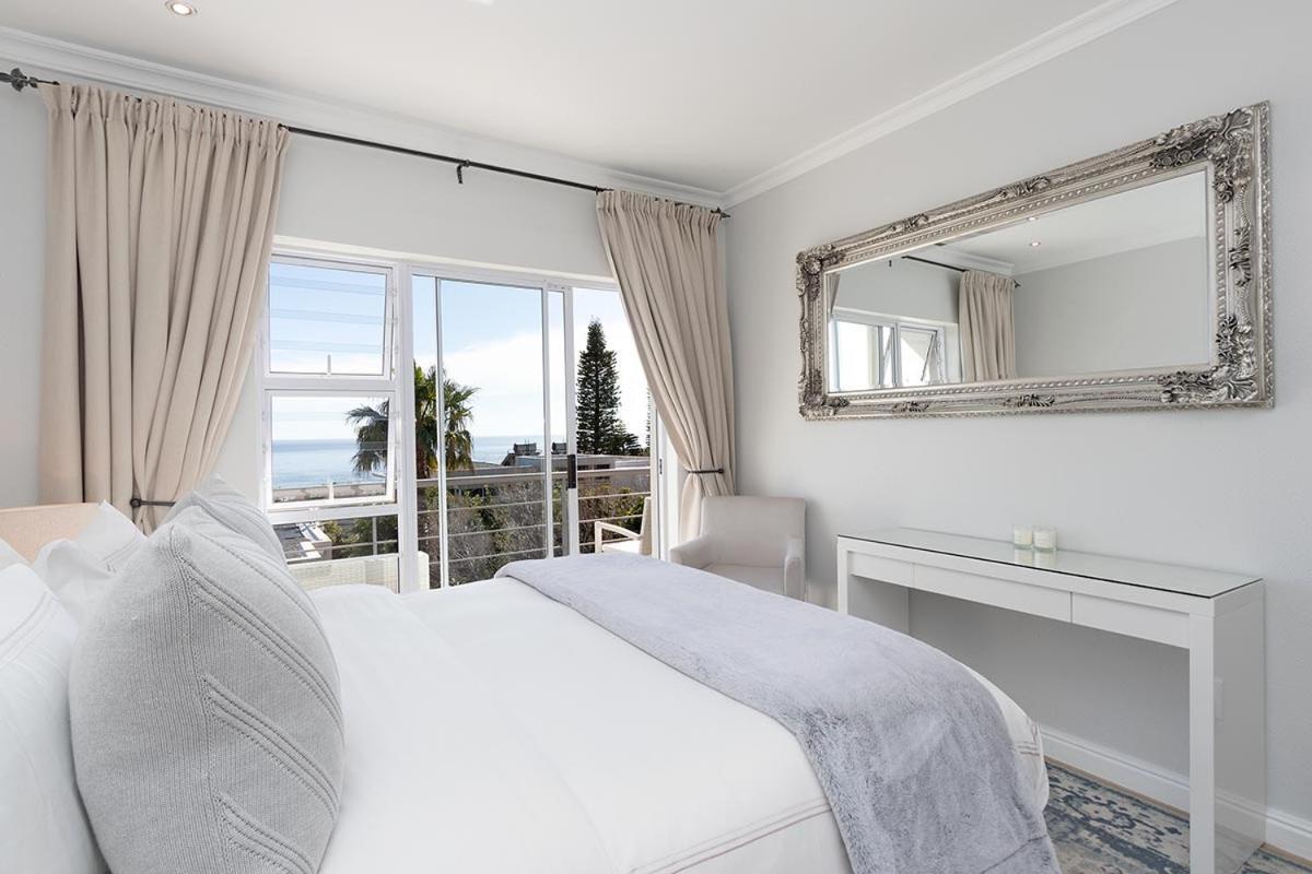 Stunning Sea View Apartment - Camps Bay 케이프타운 외부 사진